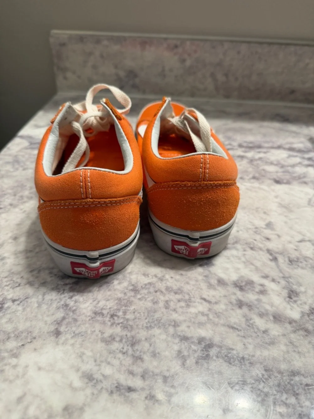 Vans off the wall orange old skool sneakers men’s 5 women’s 6.5